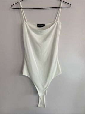 PrettyLittleThing White Square Straight Neck Spaghetti Strap Snap Bodysuit